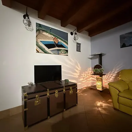 Attic * Acate