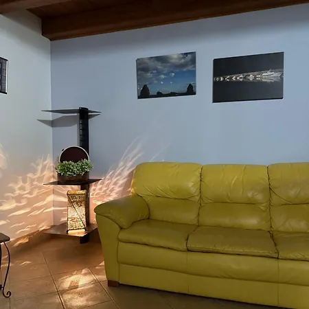 Attic * Acate